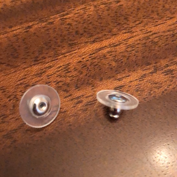 NWT Brighton Mini Post pierced stud earrings - Picture 5 of 8